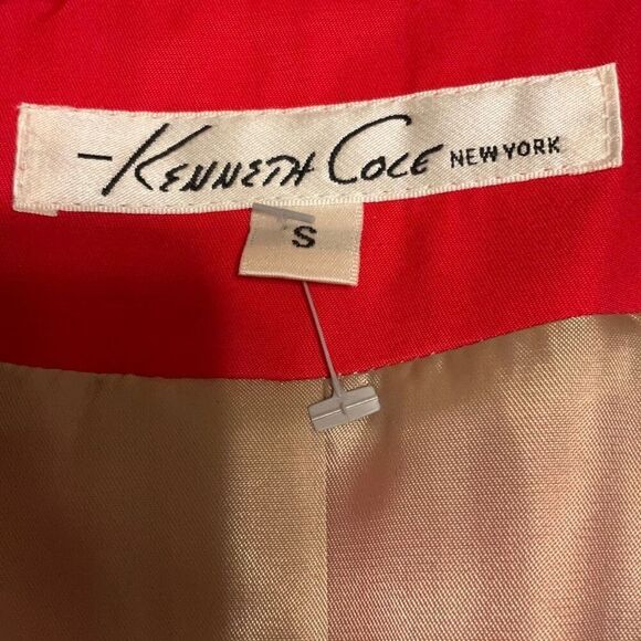 Kenneth Cole New York Short Red Trench, Small. Gold hardware. Elegant preppy - Picture 6 of 12